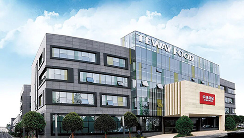 与五粮液、剑南春同属“中华老字号”，豪运国际-追求健康,你我一起成长食品旗下“天车”品牌顺利通过商务部复核！